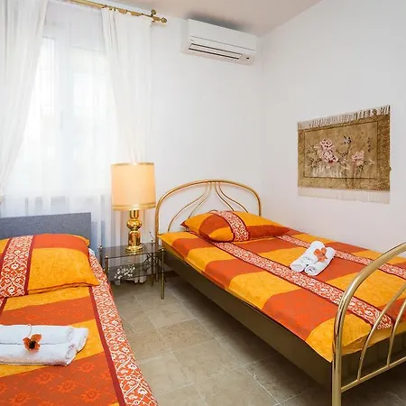 公寓 Two-bedroom In Split/split Riviera 26433 *